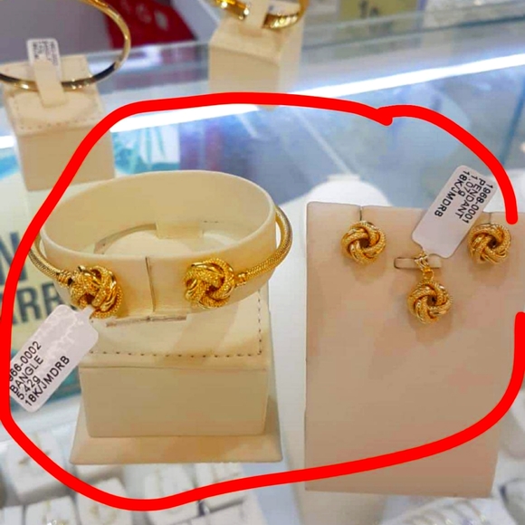 Set bangle,earing and pendant - Picture 1 of 1